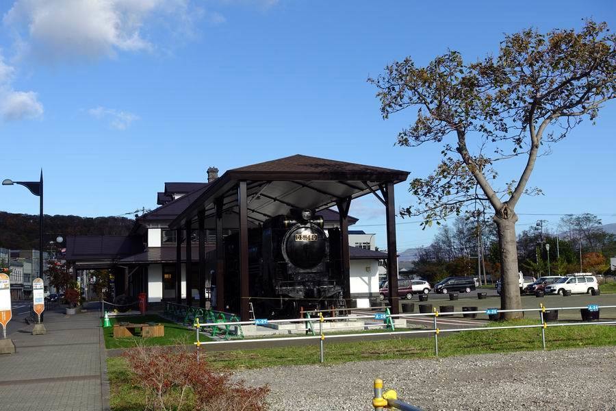 D51 560：室蘭市旧室蘭駅舎横ぽっぽらん広場: コバQのデジカメ歩き